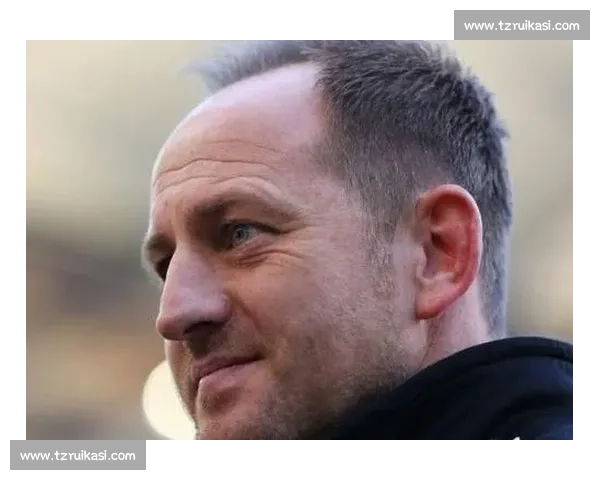 科隆迎战杜伊斯堡联赛焦点对决走势全面解析前瞻关键看点深度剖析